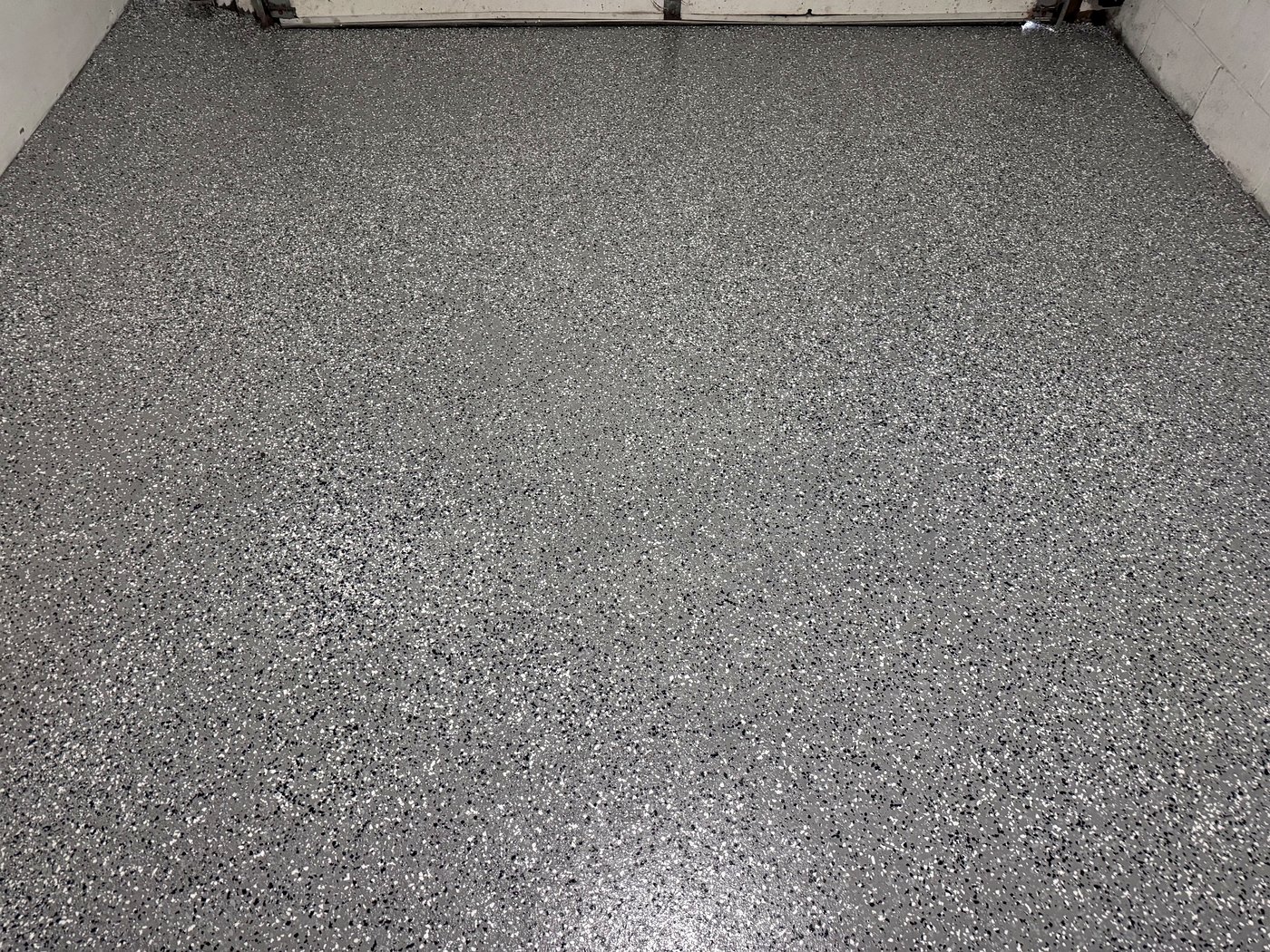 Epoxy flake garage floor coating